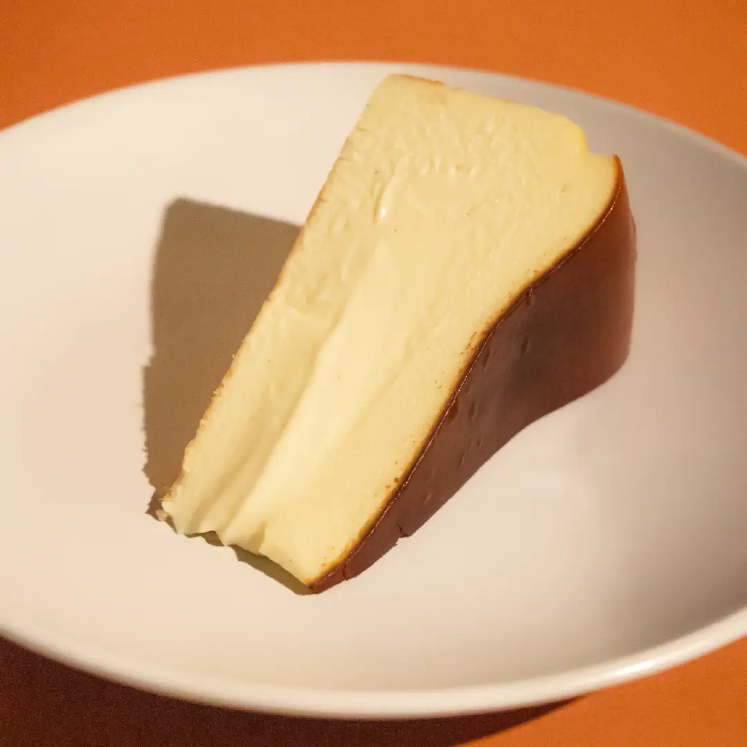 Hikari Cafe Molten Basque Cheesecake